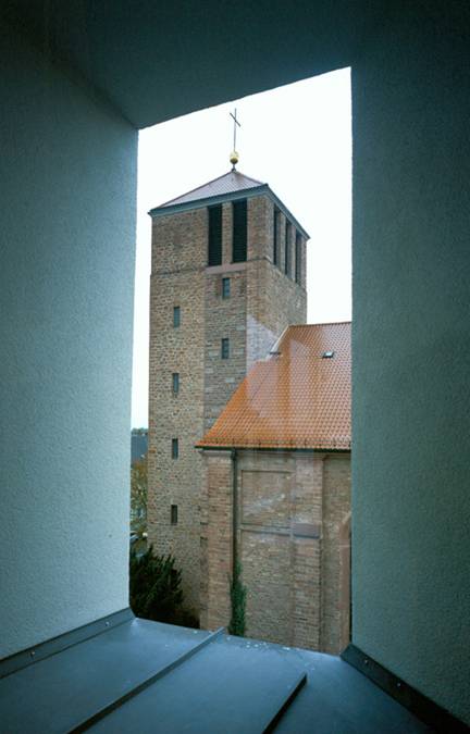 Regionalhaus Mariae Namen Hanau Blick auf Kirche